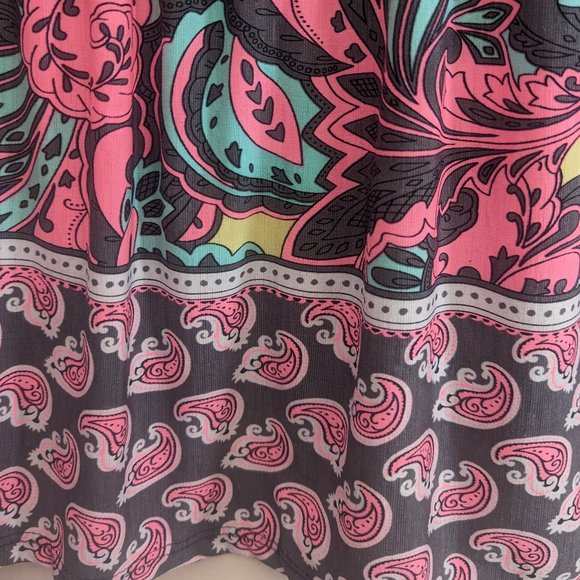 Beautiful Plus Size Tunic Top - Picture 4 of 8